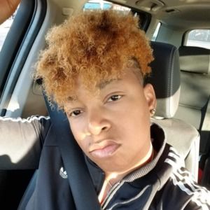 Meet your Posher, Monique